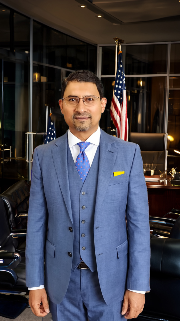 Mr. Sris, Owner and Founder